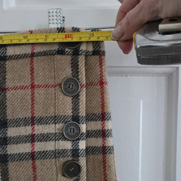 Burberry Beige Plaid A-Line Skirt - Picture 3 of 16
